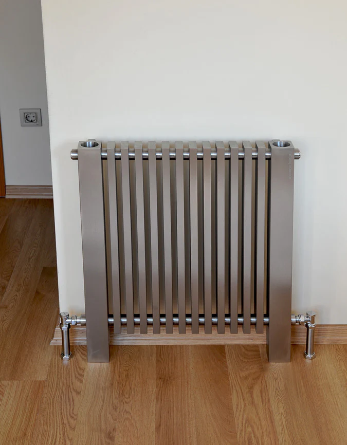 Cannon M Radiator - Ht. 19"-30" - Image 3